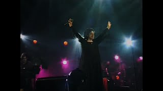 Χάρις Αλεξίου - Ψυχές Και Σώματα Γυρίζοντας Τον Κόσμο Live