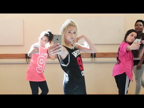 I Don't Play Dance Rehearsal - Behind The Scenes