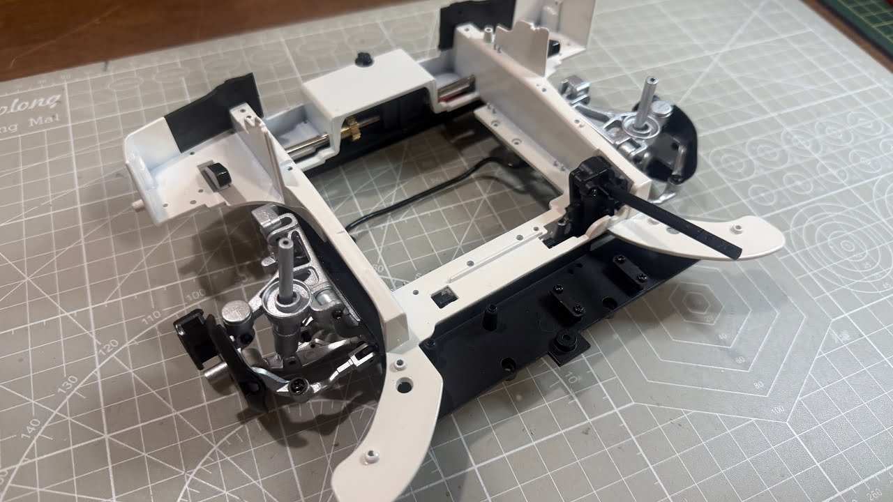 NSX-R 55号リトラクタブルアームの組立 デアゴスティーニ - YouTube