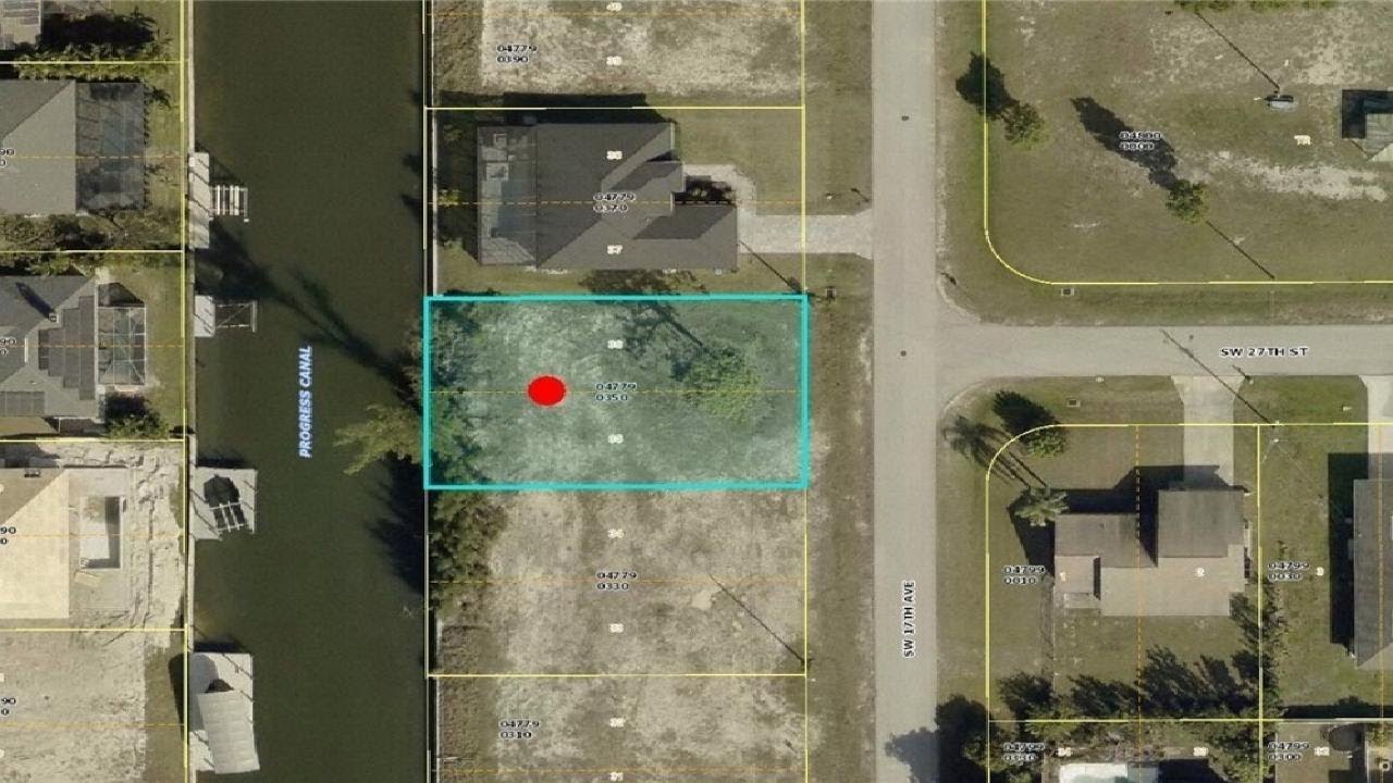 2700 SW 17th Avenue, Cape Coral, FL Presented by Suzanne Vasbinder.