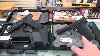 Kel-Tec PMR-30 Vs. Smith & Wesson M&P 22 Magnum: Overview (HD)