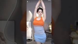 迷人的黎闪电20221004090845