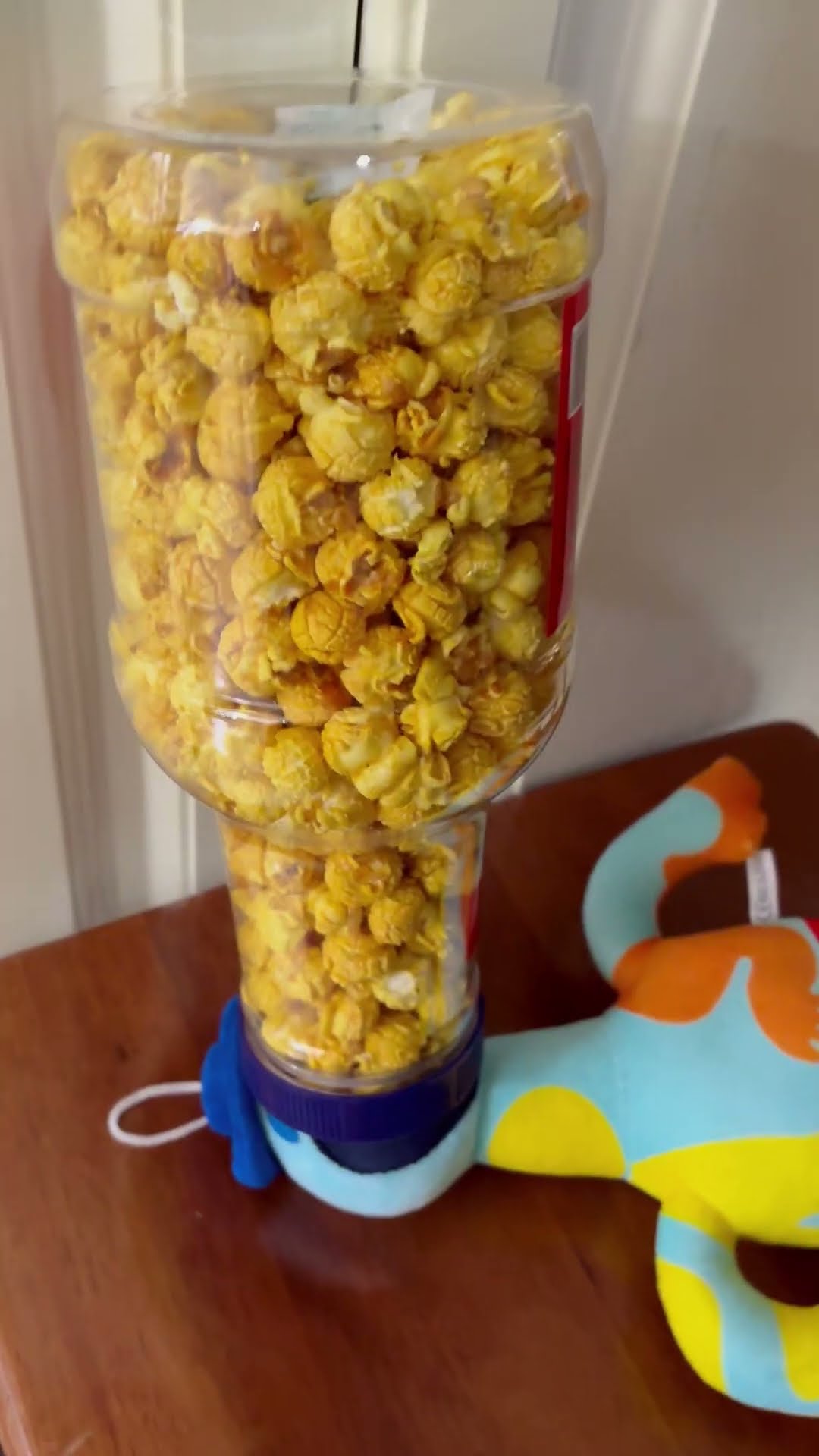 Doey wants the popcorn
