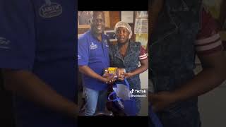 Lady telling her Boss Thanks for Easter Bun😄 must watch 😭