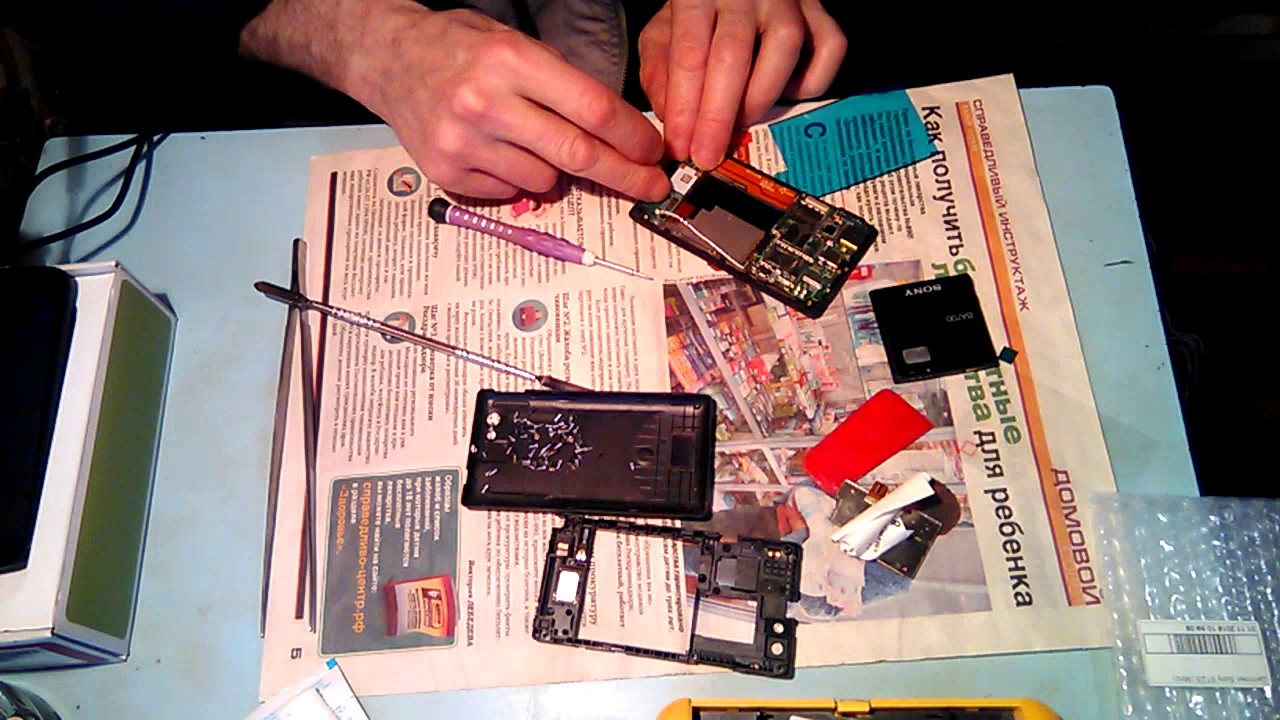 Sony Xperia miro ST23i Как поменять тачскрин . Как поменять дисплей ...