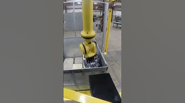 Robotic rubber bale palletizing for efficient operations #shorts #automation #robotics #fanuc