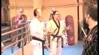 Cap 1 -  Técnicas Dan Bong - 4 - Inside block twist strike outside