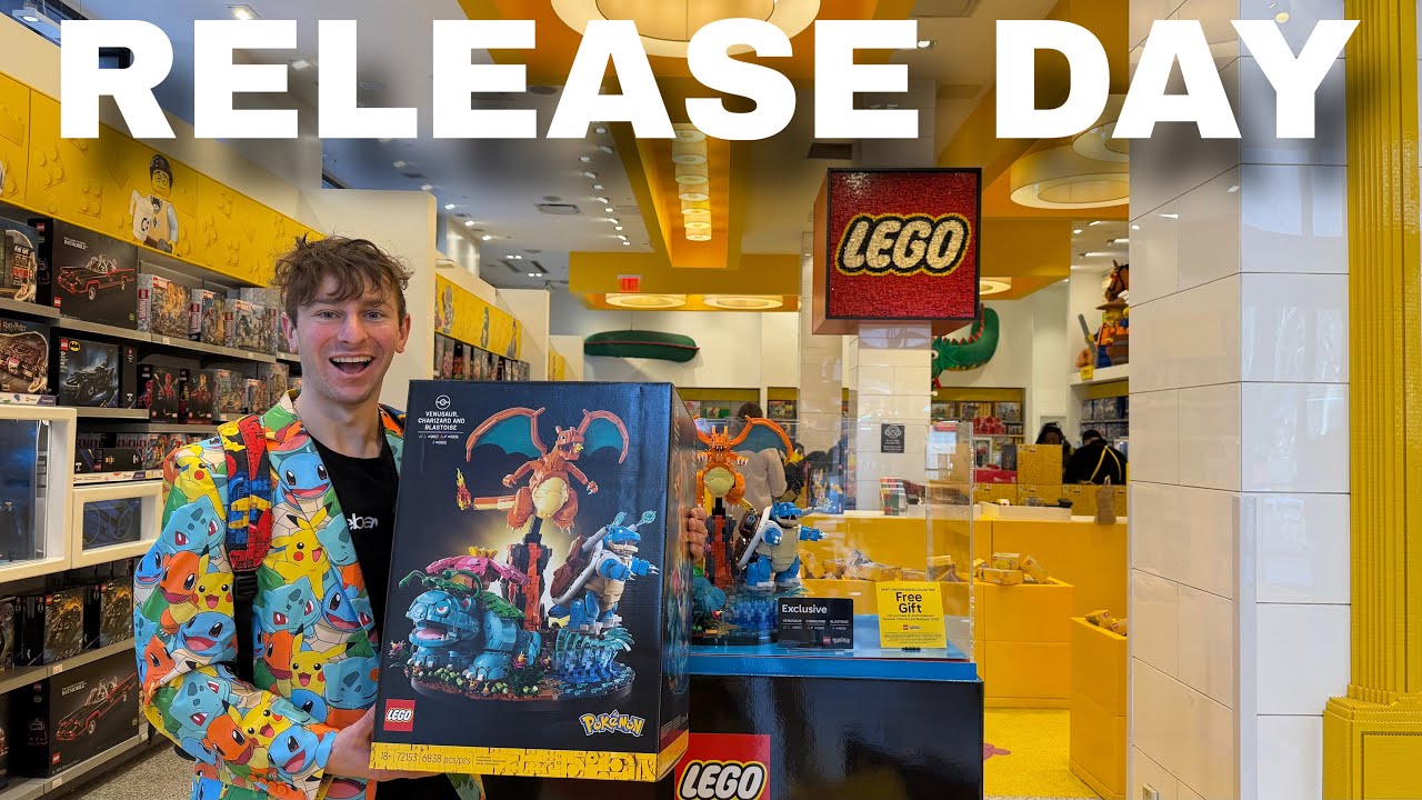 Покупка конструктора LEGO Pokemon в день релиза в честь 30-летия серии в Нью-Йорке.