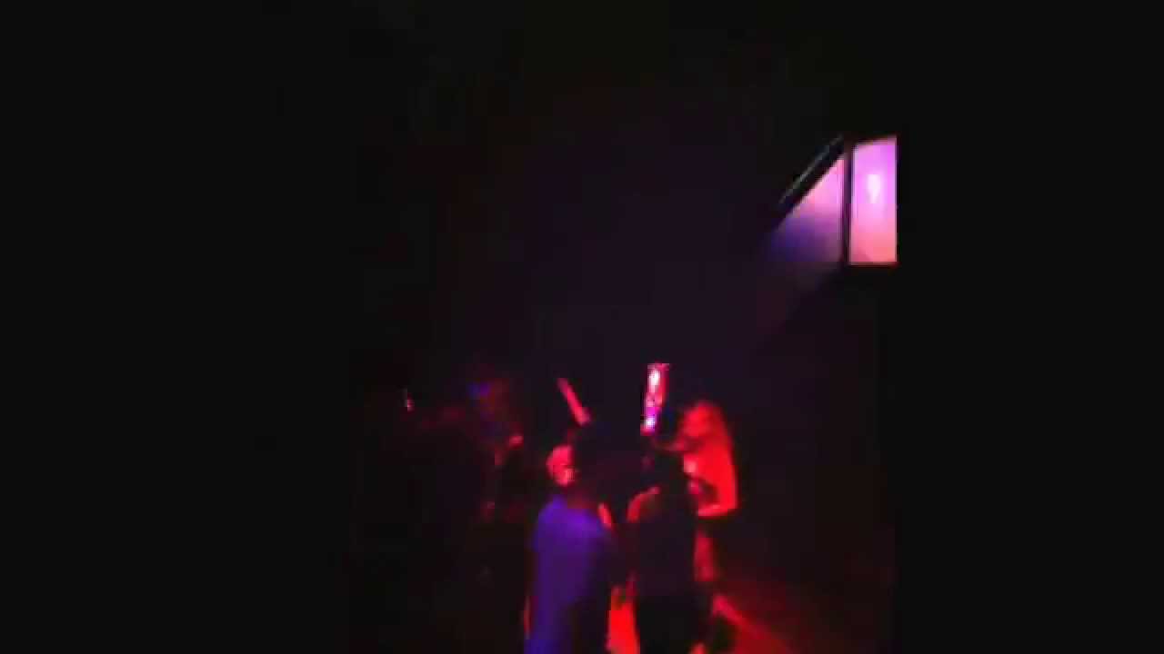 Zoologico Club - Zoe Escolano by lasedenoche.com