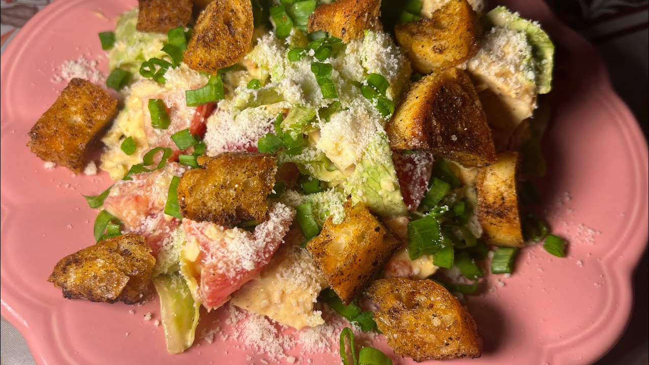 Delicious Chicken Salad with Yogurt Dressing | Fresh & Flavorful!