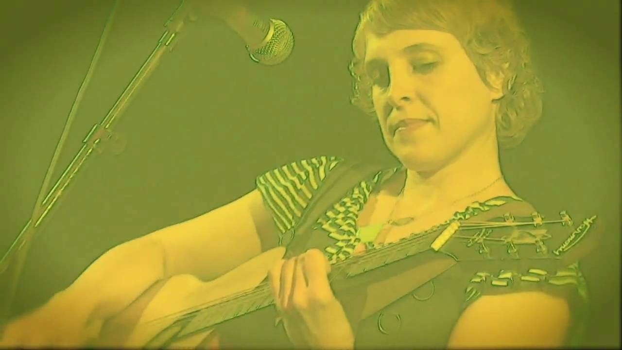 DoubleStereo: Sara Lov live at Emo's [high-def]