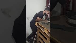 Homem Assustando Com Cobra Pegadinha De Cobra Com Amigo No Trabalho