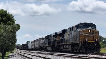CSX ES40DC 5208 w/ Nice K5LA Leads Manifest M584-04 on 7/4/23