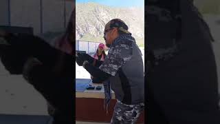 Técnica de cambio de cargador en pistola. #arma1