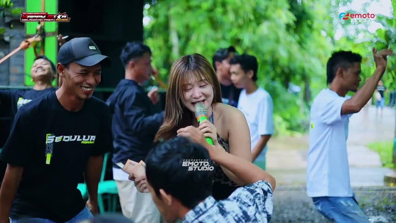 HAKIKAT SEBUAH CINTA AYU YONES  - HAPPY STAR MUSIC - ANNIV KE 11 KORAN MEMBARA - TIMBERLAND KAFE