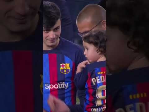 غافي وبيدري مع طفله معجبه