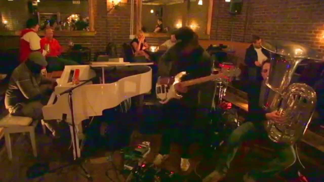 Alexis Marcelo / Tim Dahl / Dan Peck - Manhattan Inn, Brooklyn - Nov 4 2015