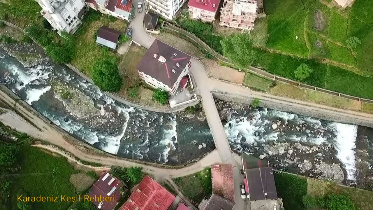 Geçitli köyü.  Trabzon ili Hayrat ilçesine bağlı namı değer ancipranoz köyü