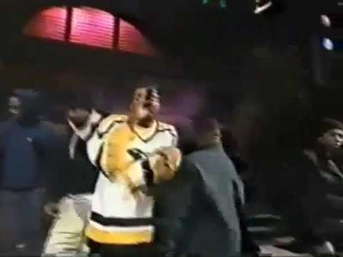 Method Man on Yo Mtv Raps! 1993 performs M-E-T-H-O-D M-A-N  (VERY RARE)