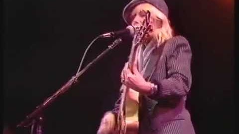 Joni Mitchell: Free Man in Paris, 1983.04.24