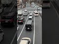警察 パトカー 救急車が交差点に侵入します!!黒のバンが道を。。パトカーが道開ける!!#緊急出動 #緊急走行 #police #救急車#パトカー #警察24時 #警察 パトロール