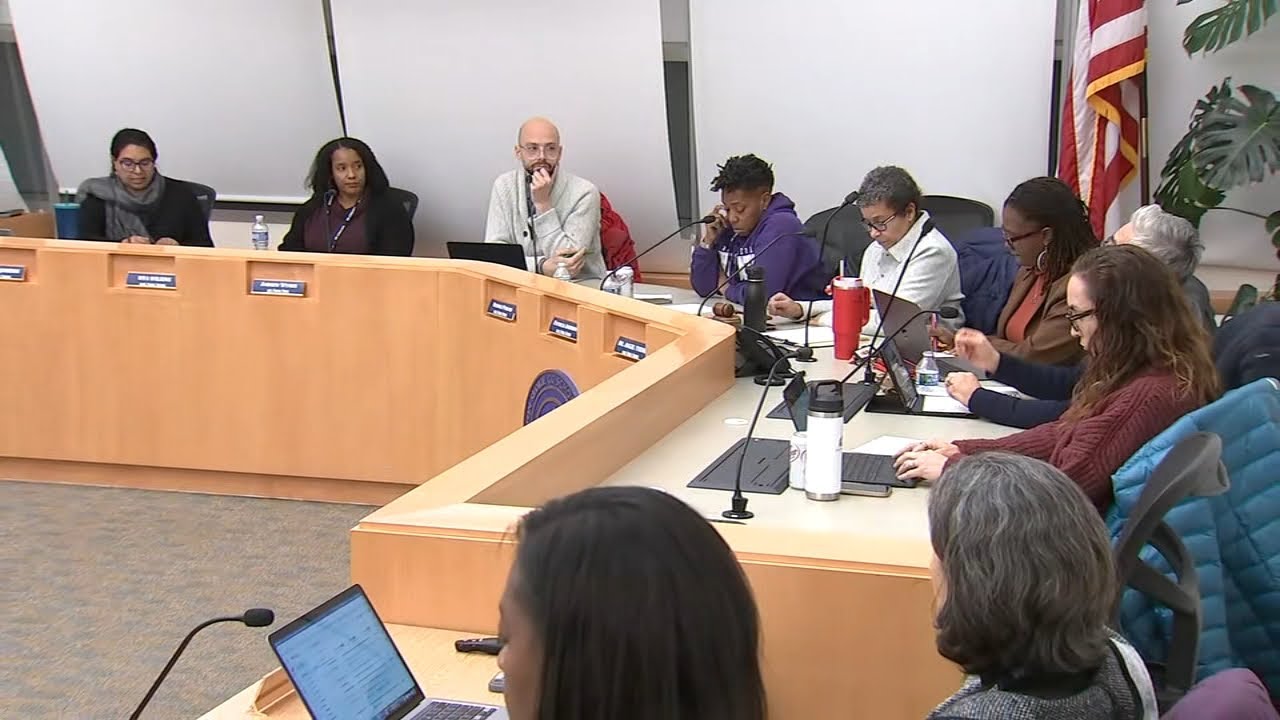 School board approves plan to close Evanston elementary school