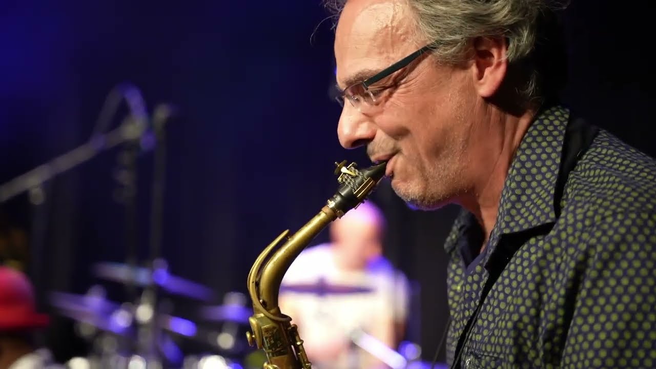 Harris' Walk [The Caribbean Sound Of Jazz]