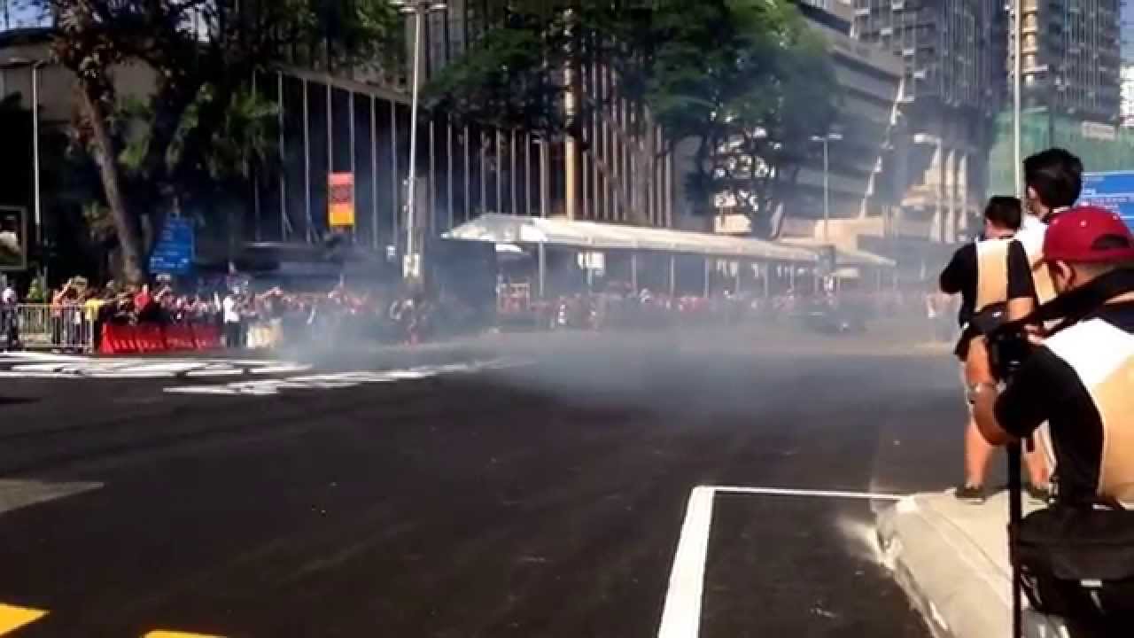 petronas argentina Nico Rosberg F1 show run Kuala Lumpur 2014 Petronas towers