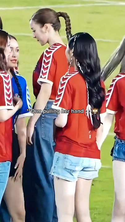 Orm’s got that possessive girlfriend energy🤣🤣🤣#lingorm #ormkornnaphat #linglingkwong