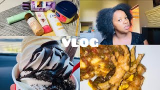 VLOG:  Cooking | Laundry | Dilikajele kfc Ice Cream | let’s Blow out my hair..South African YouTuber