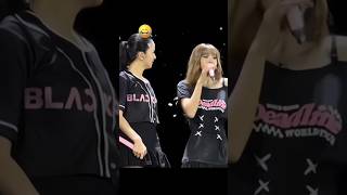 Lisa busy interaction with blinks😂💯 #blackpink #subscribe #viral #lisa #funny #jisoo #jennie #Rosé