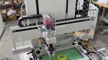 Rotating automatic screen printing machine with robot