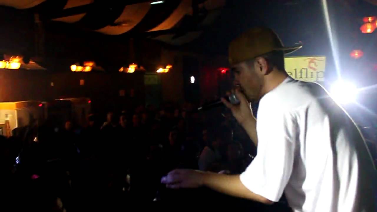 "É Nóiz" - AXL na Rua do Flow