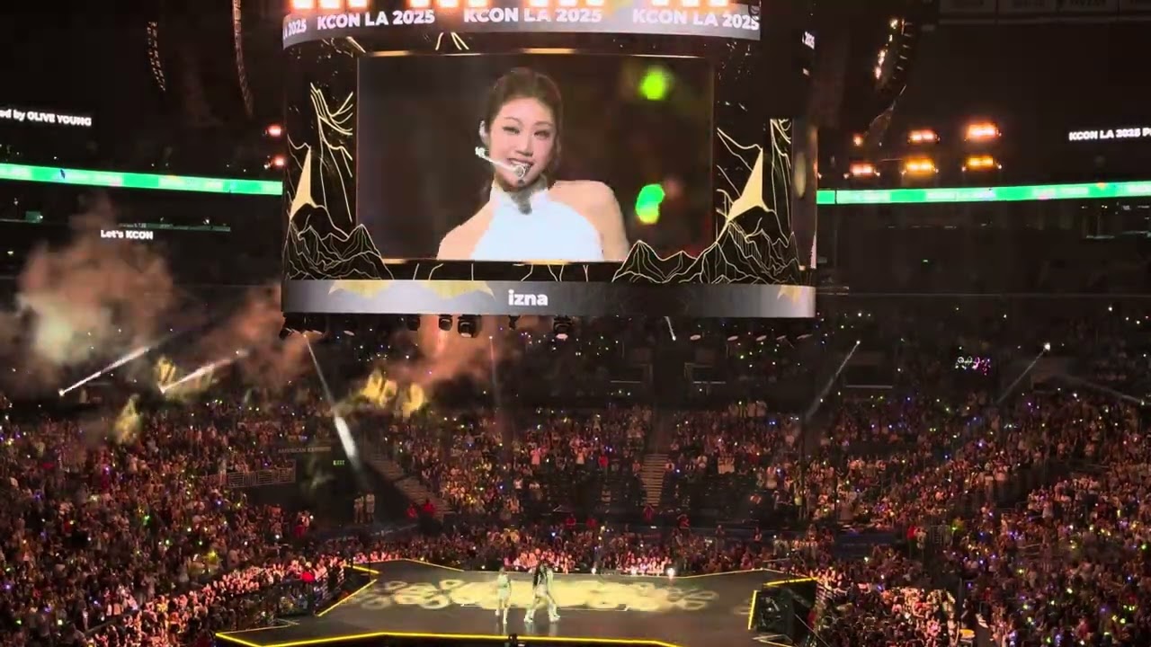 250801 IZNA (이즈나) ‘Golden’ Fancam (Huntr/x Kpop Demon Hunters) @ KCON LA 2025 Day 1