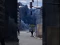 Beirut, raid israeliani contro Hezbollah: il momento dell’esplosione e il crollo di un edificio