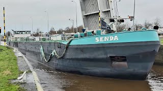 De Oostersluis Uitvaren