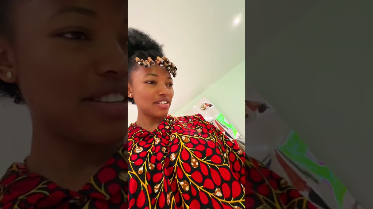 Our new furniture is finally here after months of waiting they’re so beautiful😍 sàd one is broken 😞