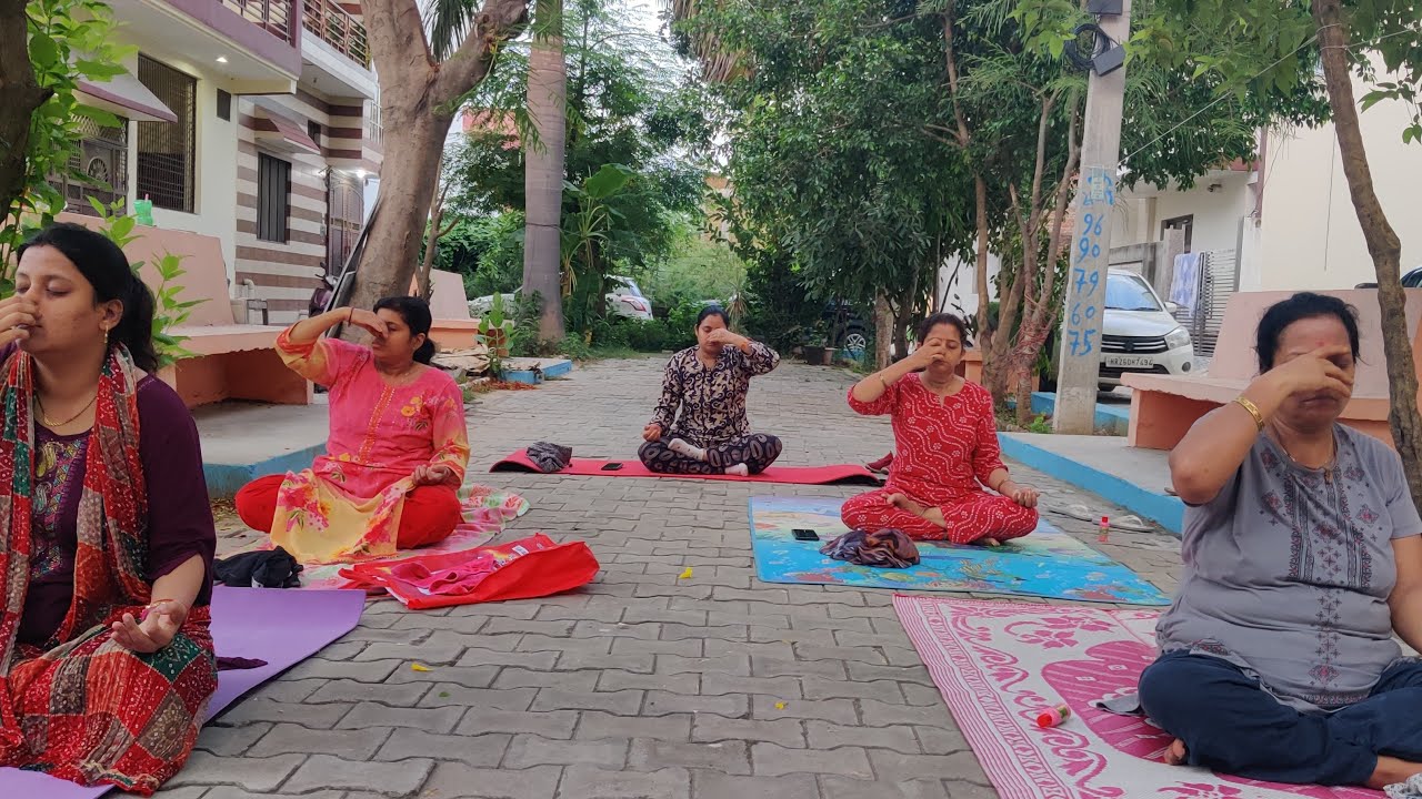 ONLINE YOGA CLASSES WITH MEHRA JI ON YOUTUBE & GOOGLE MEET DAILY IN THE MORNING AT 5O'CLOCK.FAT LOSS