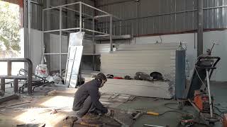 Using High-Tech Equipment: A Mechanical Worker’s Daily Tasks