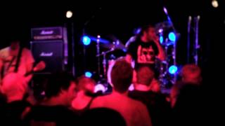 OFF! - Borrow and Bomb / Vaporized live at the Zoo