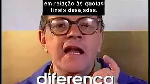 Qual é a diferença básica entre os processos de usinagem química e eletroquímica?