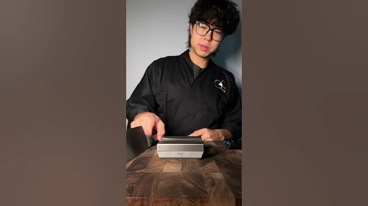 Knife swinging sharpness test! #fyp #knife #knifesharpening #ray #knifesharpener #rui #knives