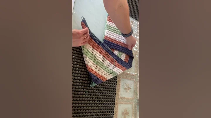 Rectangle Crochet Bag #crochetpatterns #crochet #crochetprojects #crocheting