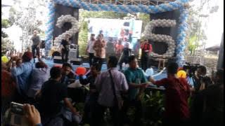 Download lagu Jamaica Cafe - Dia Panggil Nama saya