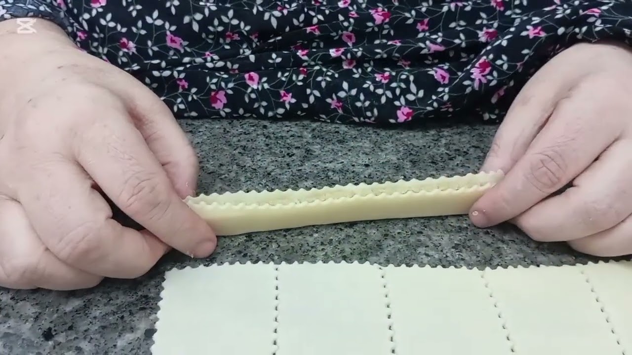 كعك بلدي بدون نقش مع مينة بنيس.                                      0537800737