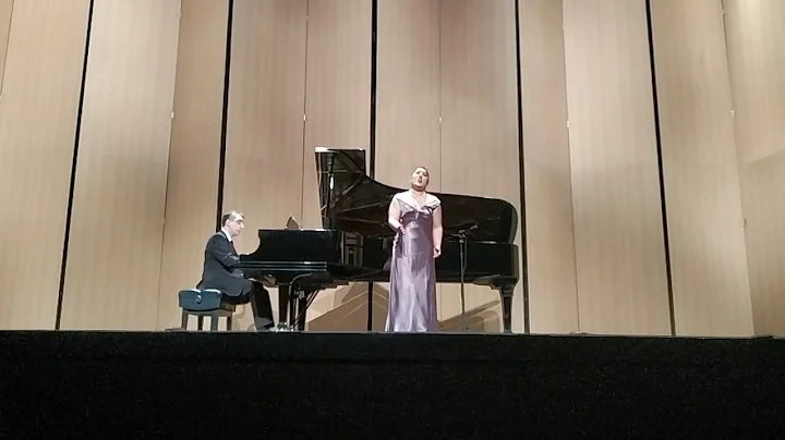Soprano Joycee Daz en teatro Ocampo