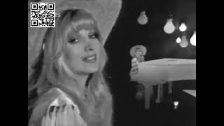 Sugar me - Lynsey de Paul (amusing clip)