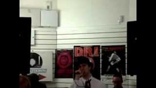 Maximo Park instore gig at Beatdown Records  Parisian Skies