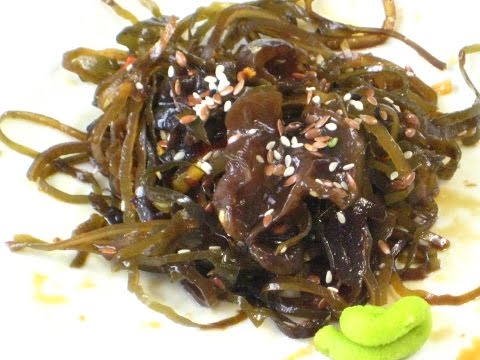 salade-d'algues-et-de-champignons-noirs