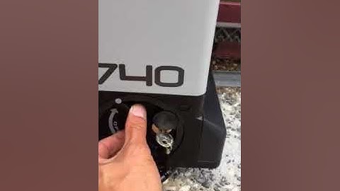 Manual override sliding gate operator